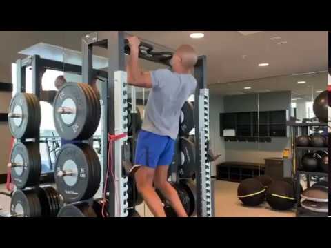 David Goggins on Cameron Hanes son beating the pull ups record !