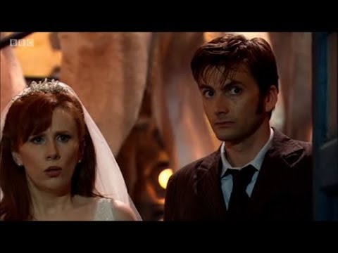 Doctor Who - The Runaway Bride - Donna Noble Opens the TARDIS Doors