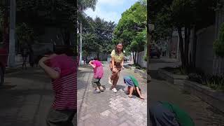 Download lagu When Mama Ara was shocked to follow the trend of motorcycles going round and round, she was hit b... mp3