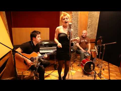 One O' Clock Trio-Stayin Alive (Bee Gees acoustic cover)