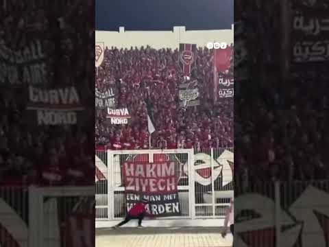 جماهير نادي الوداد المغربي تحيي اللاعب حكيم زياش لدعمه القضية الفلسطينية