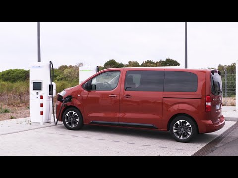 Der neue Opel Zafira-e Life - E-Services von OpelConnect und verschiedene Ladeoptionen