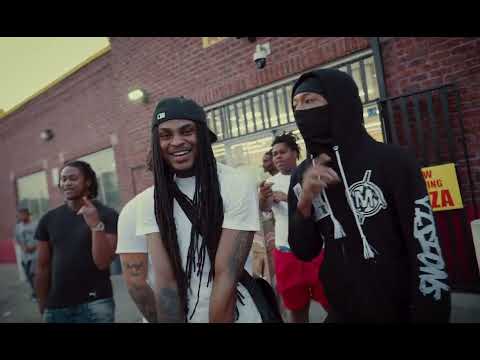 Dee Banz - 2 Of Dem(Oficial Music video)