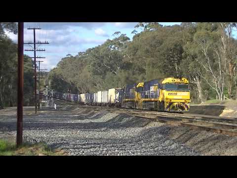 Pacific National Freight train chases V/line - Broadford, VIC 1/10/12
