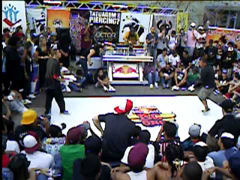 red bull bc one cypher brasilia 2011 bboy klesio vs bboy ?
