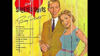 Porter Wagoner & Skeeter Davis - Sorrow's Tearing Down The House