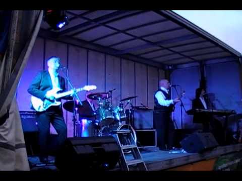 PICKERING 60s WEEKEND 2014 WITH THE FORTUNES LIVE..