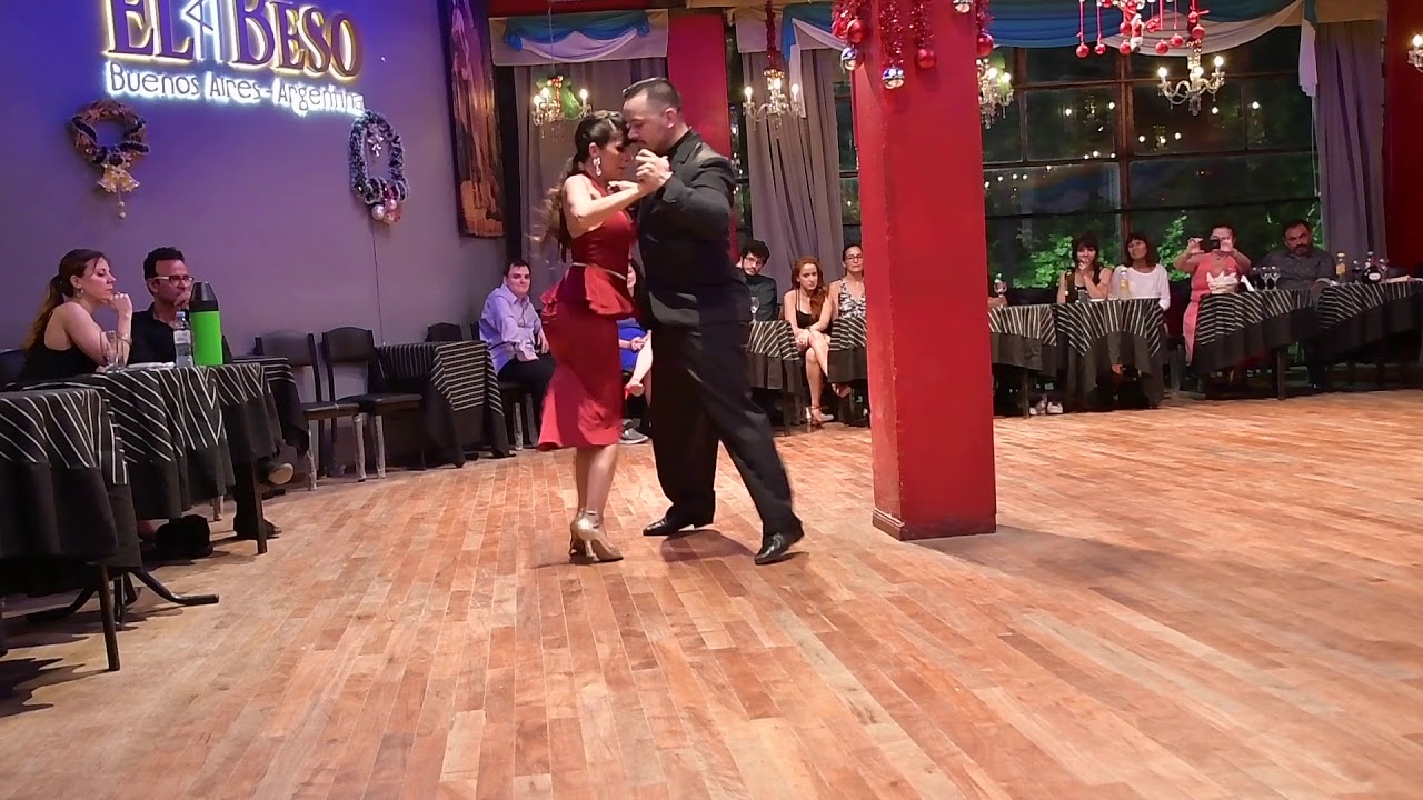 Video thumbnail for Julia Viale y Alejandro Lencina en Porteño y Bailarín -1