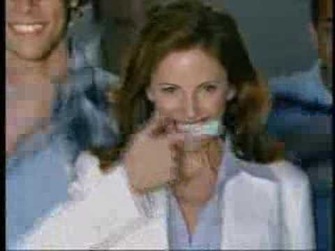 Braun Oral-B iO Series 10 Adult Rotating-oscillating dantų šepetėlis Juodas video
