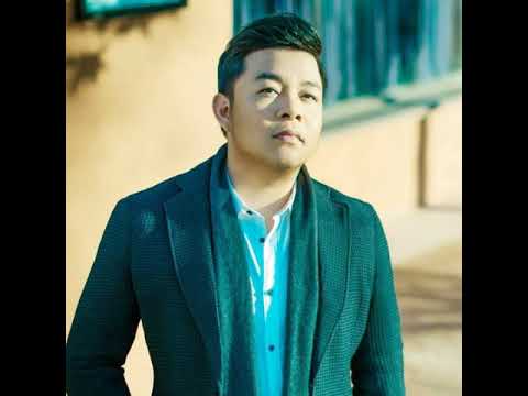Thể hiện bởi Quang Lê