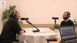 לידה שקטה - לידה של קושי וצמיחה | אורי עזיזה, ישיבה לבוגרי צבא, 'הפודקאסט של בני דוד' (ישיבת בני דוד) - התמונה מוצגת ישירות מתוך אתר האינטרנט יוטיוב. זכויות היוצרים בתמונה שייכות ליוצרה. קישור קרדיט למקור התוכן נמצא בתוך דף הסרטון