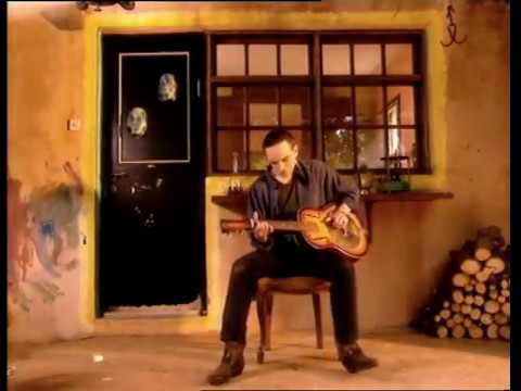 Video thumbnail for Bechol Pa’am She’ani Mitahev - בכל פעם שאני מתאהב