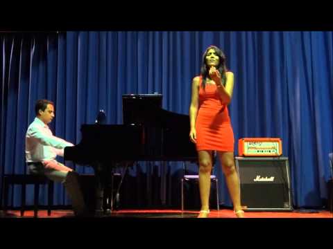 Canción a la Luna (Song to the Moon) - Angie Bula