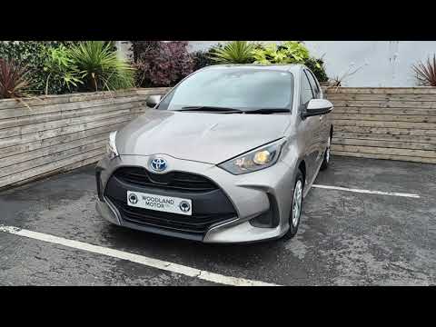 Toyota Yaris 1.5 HYBRID / X SPEC / BEST SMALL CAR - Image 2