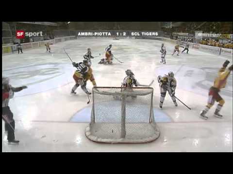 10. Runde 02.10.10 Ambri - Langnau 4   2.flv
