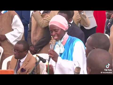 MUNGU ANAONA YOTE UNAYOPITIA// KAYOLE MAIN ALTAR SUNDAY SERVICE