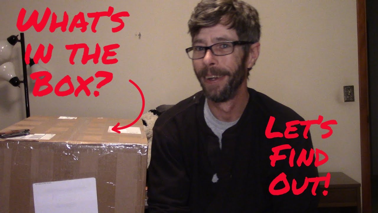 A look at some ABDL Diapers and Books in this Box Opening!