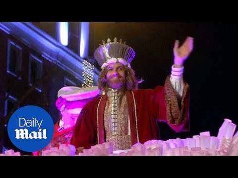Magic moment people gather in Madrid for the Three King Parade