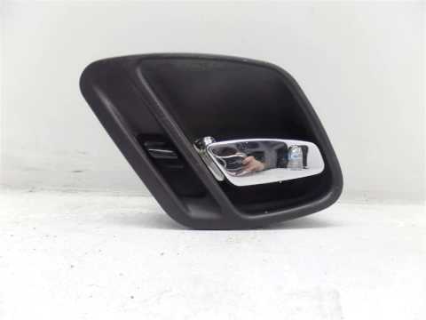 2003 Jeep Grand Cherokee RH FRONT INTERIOR DOOR HANDLE - truckpartsdismantling.com Used Truck... OEM