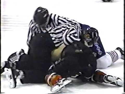 Chris Despatis vs Trevor Gillies