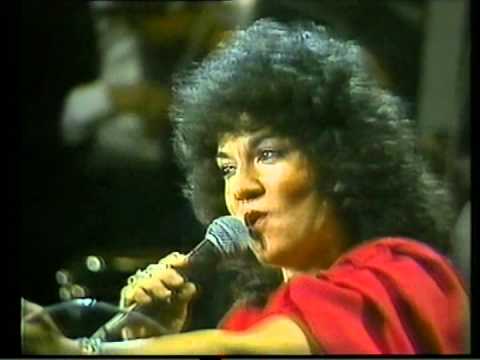 OTI 82 Argentina-Canción para dar las gracias-Magdalena León