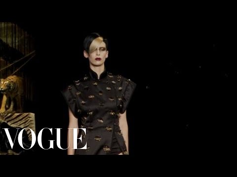 Fashion Show - Louis Vuitton: Spring 2011 Ready-to-Wear