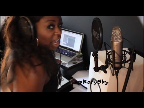 Female Music Producer and Artist - Rory Sky in studio using Logic  - beats - Songs - Ex and Best