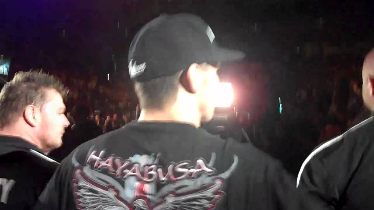 UFC 127 Anthony Perosh Walkout 3