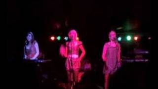 #1 The Pipettes - I Love You (Live)