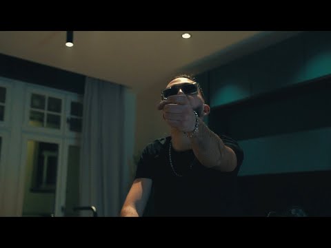 Gouss - A4 (Clip officiel)