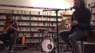 Showcase BERRI TXARRAK Akustikoa "Lemak, aingurak"-Librairie Elkar Baiona/Bayonne-28/11/14