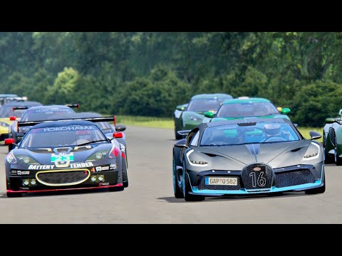 Bugatti Divo vs Lotus Supercars - Old Monza
