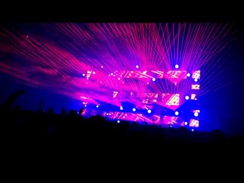 John O'Callaghan @ Bliss - John O'Callaghan feat.  Sarah Howells - Find Yourself (Standerwick remix)