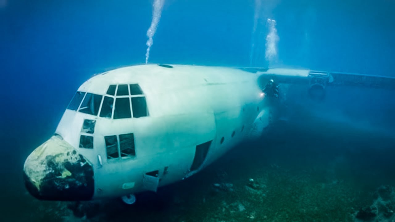 15 Terrifying Things Found By Submarines & Deep Sea Divers