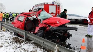 preview picture of video 'B304: 21-Jährige stirbt bei Unfall'