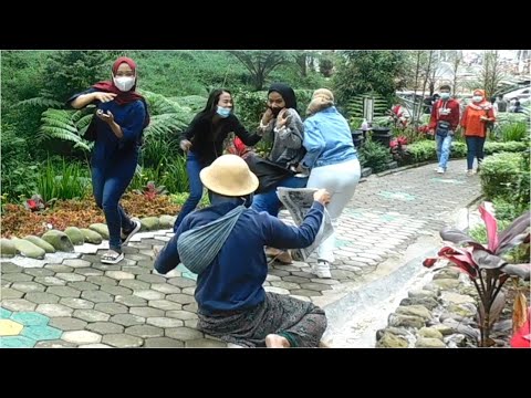 prank-konyol-banget-funny-prank