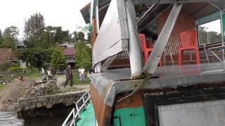 preview picture of video 'Take a Small Boat from Samosir Island to Parapat, North Sumatra'