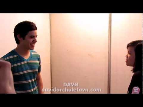 A Vietnamese fan sings Rolling In The Deep for David Archuleta at SVIP M&G