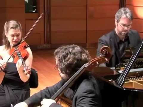 ATOS Trio: Paul Stanhope - "Dolcissimo Uscignolo" (2007)