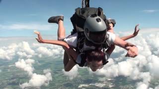 My Daughter decides to go SkyDiving on her 18th birthday... HOW DOES SHE DO!!