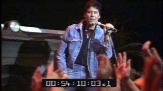 shakin stevens oh julie on the end off  Countdown in 1981