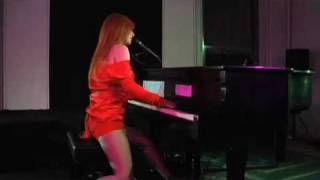 Tori Amos, &quot;A Silent Night with You&quot;