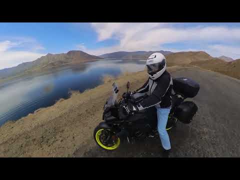 Helmet review Shoei Neotec 3 with Sena SRL3 Intercom.