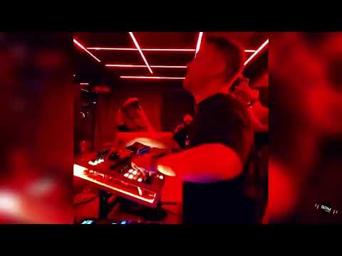 @holltmusic x Kai Room and his 'Holltesizer' always guarantee for insane live shows 😎🎉🥰