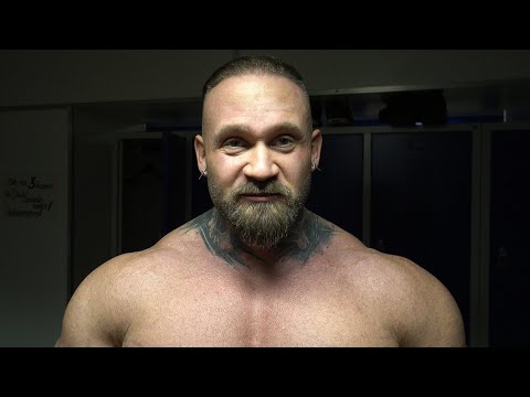 Er bringt 130kg auf die Waage