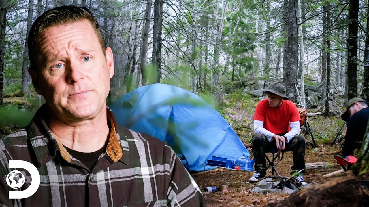 Padre e hijo graban a un ser que los acecha en la noche |Bosques Embrujados |Discovery Latinoamérica