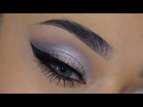 Sombras Gris Con Delineador | Ojos Encapotados