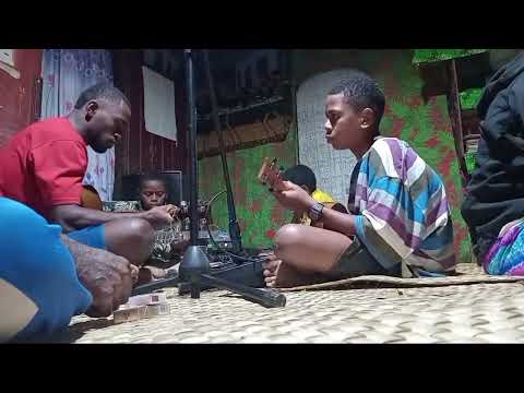 moce ena bogi (senisaqiwa Brothers sigidrigi)