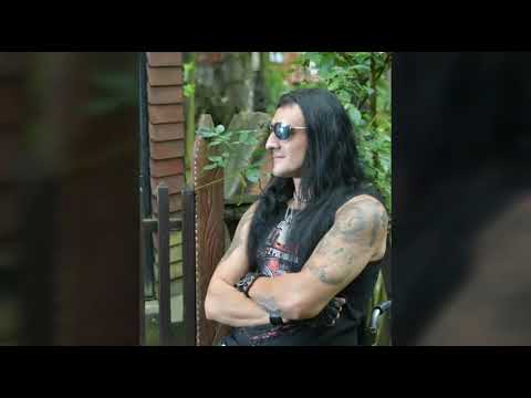 Tomek "Kowal" Kowalski & Mrokh - Dach Świata (pilot)