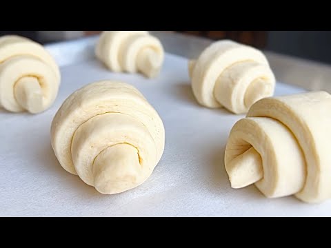 How to make CROISSANTS at home | A Step by Step Guide VIENNOISERIE